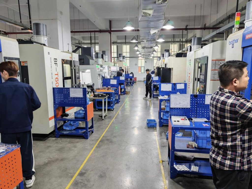YXT CNC machine shop - YXT CNC manufacturing floor